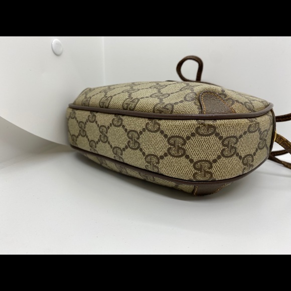 Gucci Supreme Round Crossbody - Picture 5 of 16